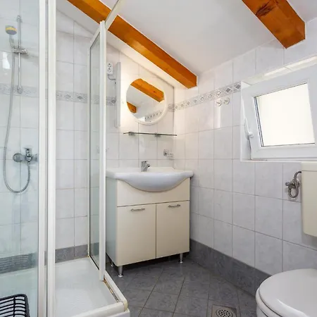 Ferienhaus 1 Bedroom In Gabonjin