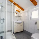 Сasa de vacaciones Beautiful In With Wifi Gabonjin
